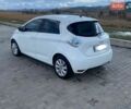 Белый Рено Зое, объемом двигателя 0 л и пробегом 80 тыс. км за 7500 $, фото 3 на Automoto.ua