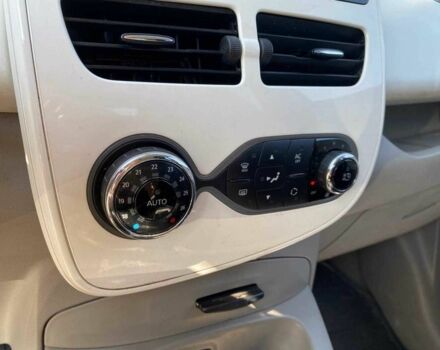 Белый Рено Зое, объемом двигателя 0 л и пробегом 91 тыс. км за 6480 $, фото 19 на Automoto.ua