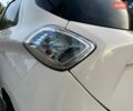 Белый Рено Зое, объемом двигателя 0 л и пробегом 180 тыс. км за 5900 $, фото 12 на Automoto.ua
