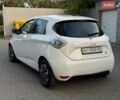 Белый Рено Зое, объемом двигателя 0 л и пробегом 180 тыс. км за 5900 $, фото 7 на Automoto.ua