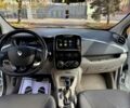 Білий Рено Зое, об'ємом двигуна 0 л та пробігом 68 тис. км за 6965 $, фото 19 на Automoto.ua