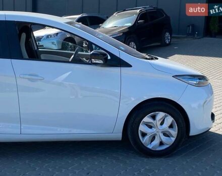 Білий Рено Зое, об'ємом двигуна 0 л та пробігом 91 тис. км за 6940 $, фото 10 на Automoto.ua