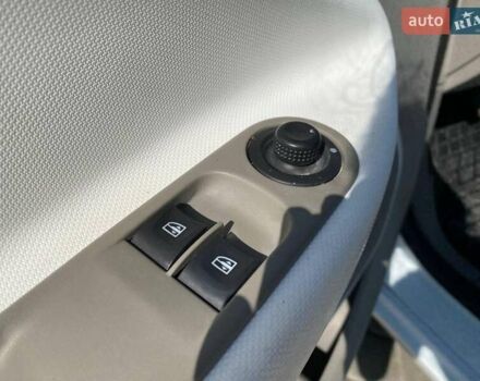 Білий Рено Зое, об'ємом двигуна 0 л та пробігом 91 тис. км за 6940 $, фото 26 на Automoto.ua