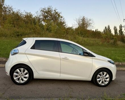 Белый Рено Зое, объемом двигателя 0 л и пробегом 116 тыс. км за 6944 $, фото 8 на Automoto.ua