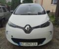 Белый Рено Зое, объемом двигателя 0 л и пробегом 180 тыс. км за 5500 $, фото 2 на Automoto.ua