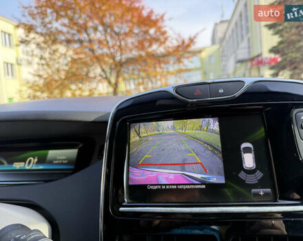 Білий Рено Зое, об'ємом двигуна 0 л та пробігом 68 тис. км за 6976 $, фото 24 на Automoto.ua