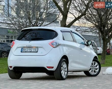 Белый Рено Зое, объемом двигателя 0 л и пробегом 147 тыс. км за 5999 $, фото 15 на Automoto.ua