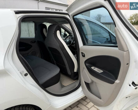 Білий Рено Зое, об'ємом двигуна 0 л та пробігом 154 тис. км за 6350 $, фото 26 на Automoto.ua