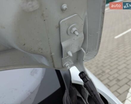 Білий Рено Зое, об'ємом двигуна 0 л та пробігом 85 тис. км за 6995 $, фото 20 на Automoto.ua
