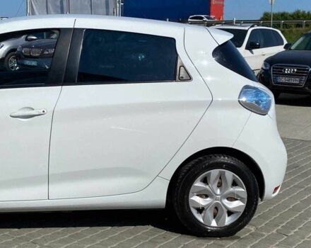 Белый Рено Зое, объемом двигателя 0 л и пробегом 91 тыс. км за 6480 $, фото 4 на Automoto.ua