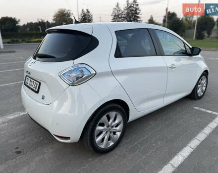 Белый Рено Зое, объемом двигателя 0 л и пробегом 98 тыс. км за 6800 $, фото 5 на Automoto.ua