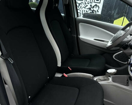 Белый Рено Зое, объемом двигателя 0 л и пробегом 90 тыс. км за 6400 $, фото 10 на Automoto.ua