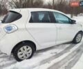 Белый Рено Зое, объемом двигателя 0 л и пробегом 134 тыс. км за 5300 $, фото 2 на Automoto.ua