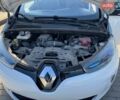Білий Рено Зое, об'ємом двигуна 0 л та пробігом 130 тис. км за 5600 $, фото 11 на Automoto.ua