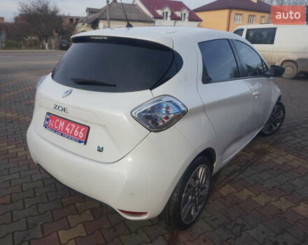 Белый Рено Зое, объемом двигателя 0 л и пробегом 86 тыс. км за 7200 $, фото 17 на Automoto.ua