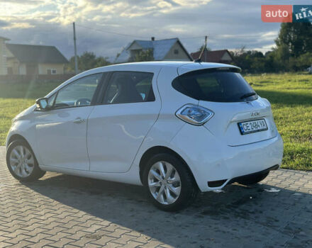Белый Рено Зое, объемом двигателя 0 л и пробегом 128 тыс. км за 7500 $, фото 2 на Automoto.ua