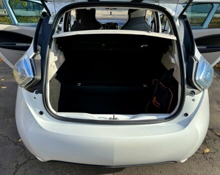Білий Рено Зое, об'ємом двигуна 0 л та пробігом 68 тис. км за 6965 $, фото 18 на Automoto.ua