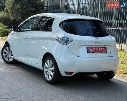 Белый Рено Зое, объемом двигателя 0 л и пробегом 48 тыс. км за 8300 $, фото 7 на Automoto.ua