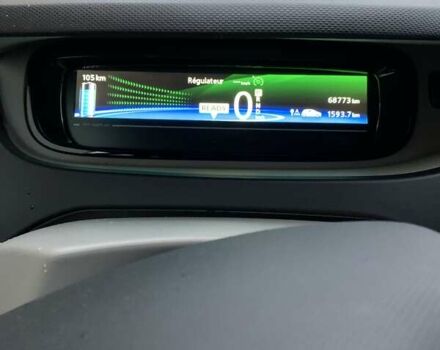 Білий Рено Зое, об'ємом двигуна 0 л та пробігом 68 тис. км за 5800 $, фото 24 на Automoto.ua