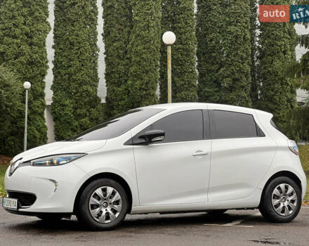 Белый Рено Зое, объемом двигателя 0 л и пробегом 82 тыс. км за 6900 $, фото 14 на Automoto.ua