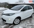 Белый Рено Зое, объемом двигателя 0 л и пробегом 105 тыс. км за 6500 $, фото 11 на Automoto.ua