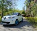 Белый Рено Зое, объемом двигателя 0 л и пробегом 153 тыс. км за 5999 $, фото 11 на Automoto.ua