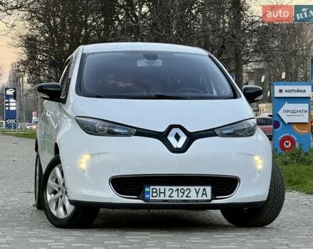 Белый Рено Зое, объемом двигателя 0 л и пробегом 147 тыс. км за 5999 $, фото 33 на Automoto.ua