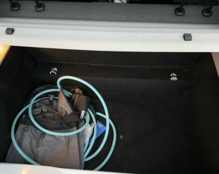 Білий Рено Зое, об'ємом двигуна 0 л та пробігом 68 тис. км за 5800 $, фото 6 на Automoto.ua