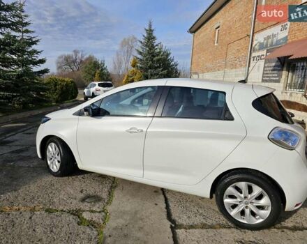 Белый Рено Зое, объемом двигателя 0 л и пробегом 99 тыс. км за 6700 $, фото 6 на Automoto.ua