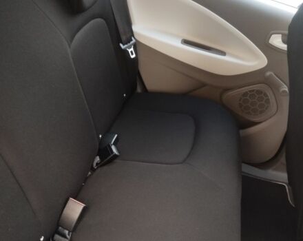 Білий Рено Зое, об'ємом двигуна 0 л та пробігом 15 тис. км за 6700 $, фото 10 на Automoto.ua