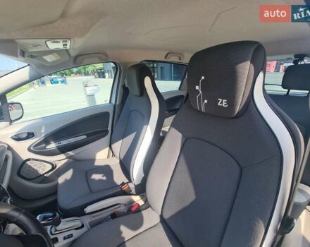 Рено Зое 2015 в Дрогобыче на Automoto.ua Белый Рено Зое, объемом двигателя 0 л и пробегом 135 тыс. км за 7250 $, фото 14 на Automoto.ua