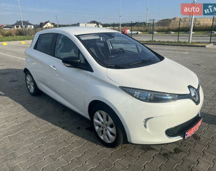 Белый Рено Зое, объемом двигателя 0 л и пробегом 62 тыс. км за 6999 $, фото 10 на Automoto.ua
