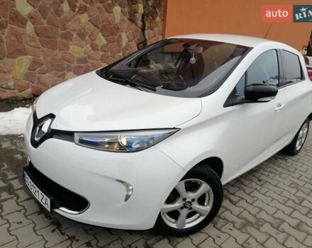 Белый Рено Зое, объемом двигателя 0 л и пробегом 145 тыс. км за 8200 $, фото 7 на Automoto.ua