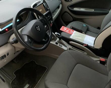 Білий Рено Зое, об'ємом двигуна 0 л та пробігом 68 тис. км за 5800 $, фото 19 на Automoto.ua