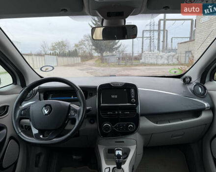 Білий Рено Зое, об'ємом двигуна 0 л та пробігом 154 тис. км за 6350 $, фото 22 на Automoto.ua