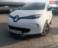 Белый Рено Зое, объемом двигателя 0 л и пробегом 94 тыс. км за 8250 $, фото 4 на Automoto.ua