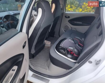 Білий Рено Зое, об'ємом двигуна 0 л та пробігом 137 тис. км за 6950 $, фото 7 на Automoto.ua