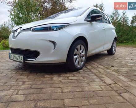 Белый Рено Зое, объемом двигателя 0 л и пробегом 231 тыс. км за 5900 $, фото 1 на Automoto.ua