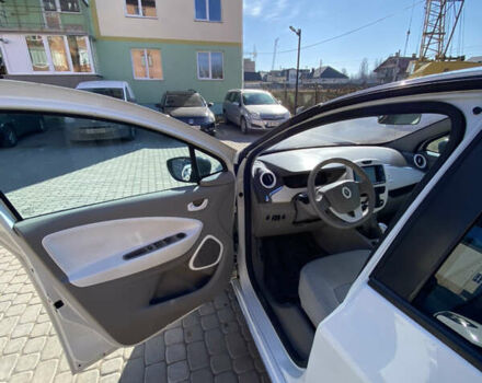 Рено Зое 2015 в Виннице на Automoto.ua Белый Рено Зое, объемом двигателя 0 л и пробегом 240 тыс. км за 4999 $, фото 15 на Automoto.ua