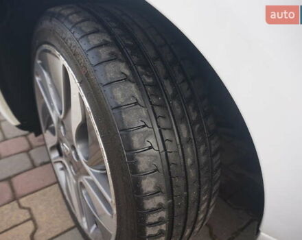 Белый Рено Зое, объемом двигателя 0 л и пробегом 86 тыс. км за 7200 $, фото 65 на Automoto.ua