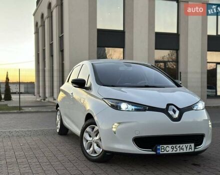 Белый Рено Зое, объемом двигателя 0 л и пробегом 93 тыс. км за 8000 $, фото 13 на Automoto.ua