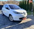 Белый Рено Зое, объемом двигателя 0 л и пробегом 106 тыс. км за 6250 $, фото 1 на Automoto.ua
