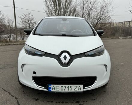 Белый Рено Зое, объемом двигателя 0 л и пробегом 110 тыс. км за 5800 $, фото 1 на Automoto.ua