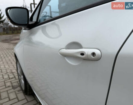 Білий Рено Зое, об'ємом двигуна 0 л та пробігом 154 тис. км за 6350 $, фото 23 на Automoto.ua