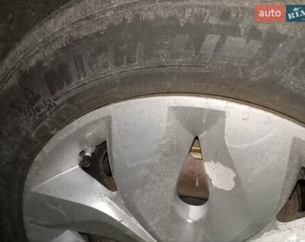 Белый Рено Зое, объемом двигателя 0 л и пробегом 115 тыс. км за 6950 $, фото 11 на Automoto.ua