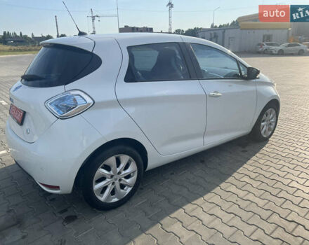 Белый Рено Зое, объемом двигателя 0 л и пробегом 62 тыс. км за 6999 $, фото 7 на Automoto.ua