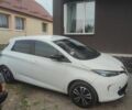 Белый Рено Зое, объемом двигателя 0 л и пробегом 180 тыс. км за 5500 $, фото 1 на Automoto.ua