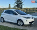 Белый Рено Зое, объемом двигателя 0 л и пробегом 128 тыс. км за 7500 $, фото 4 на Automoto.ua