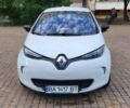 Белый Рено Зое, объемом двигателя 0 л и пробегом 205 тыс. км за 9600 $, фото 1 на Automoto.ua