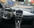 Белый Рено Зое, объемом двигателя 0 л и пробегом 102 тыс. км за 6777 $, фото 45 на Automoto.ua